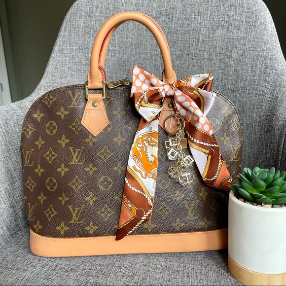 Louis Vuitton Handbags - 🌻AUTHENTIC Louis Vuitton Alma PM🌻